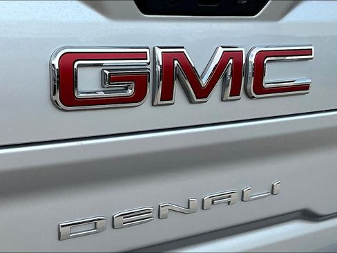 Used 2022 GMC Sierra 3500 Denali AWD/4WD image 29