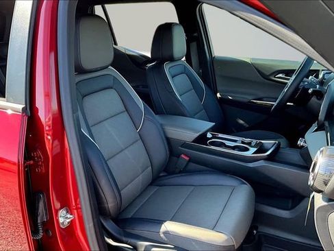 New 2026 Chevrolet Equinox LT w/ Convenience Package II FWD image 10