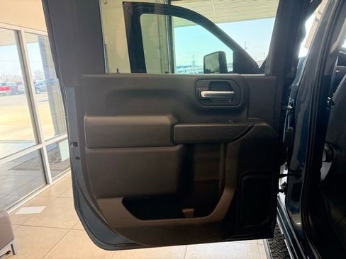 Used 2024 Chevrolet Silverado 2500 Custom image 16