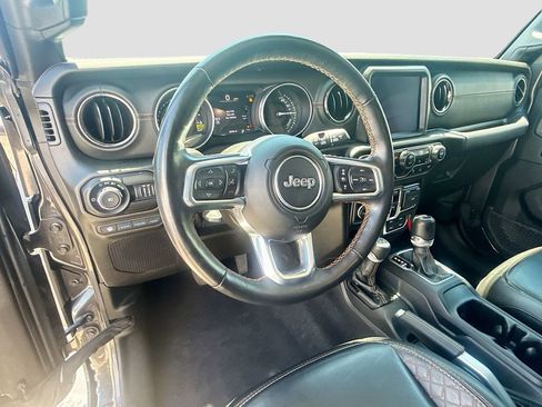 Used 2021 Jeep Wrangler Unlimited Sahara AWD/4WD image 12