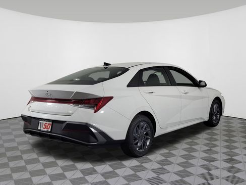 New 2025 Hyundai Elantra Blue image 3