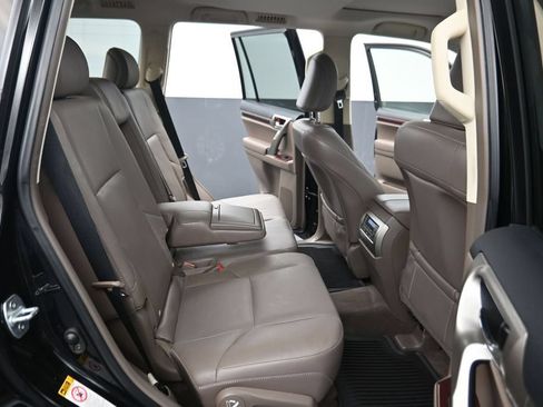Used 2016 Lexus GX 460 w/ Premium Package AWD/4WD image 14