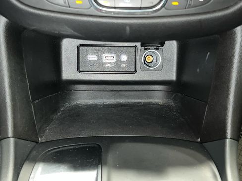 Used 2021 Chevrolet Equinox LT image 26