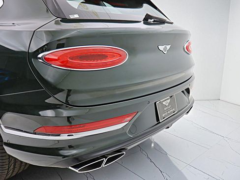 Certified 2023 Bentley Bentayga AWD/4WD image 16