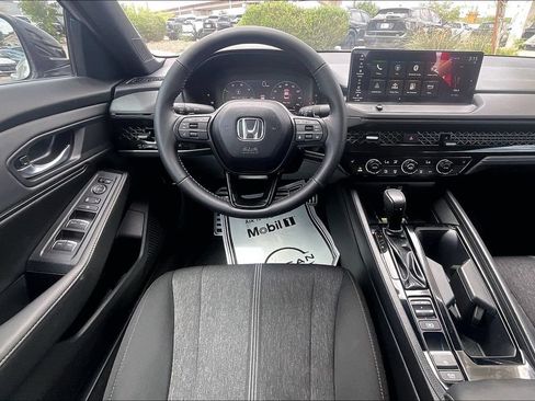 Used 2025 Honda Accord Sport image 5