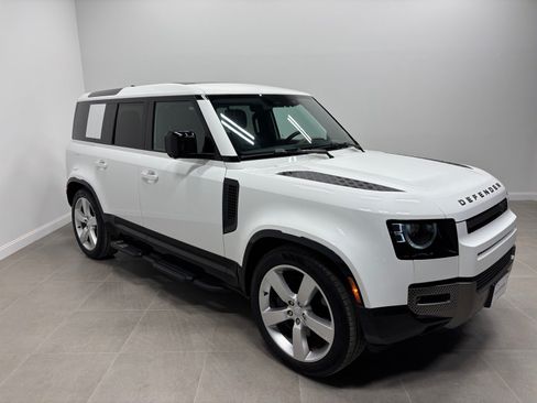 Used 2025 Land Rover Defender 110 X-Dynamic SE AWD/4WD image 5
