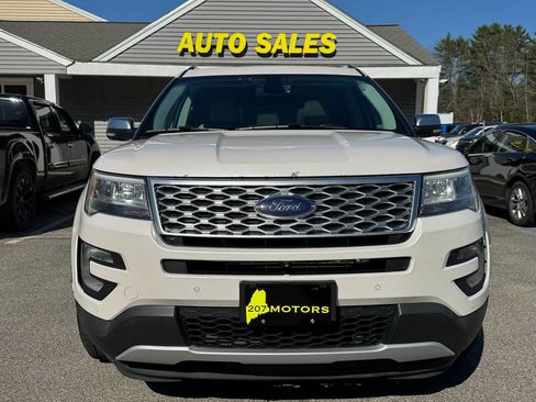 Used 2017 Ford Explorer Platinum AWD/4WD image 9