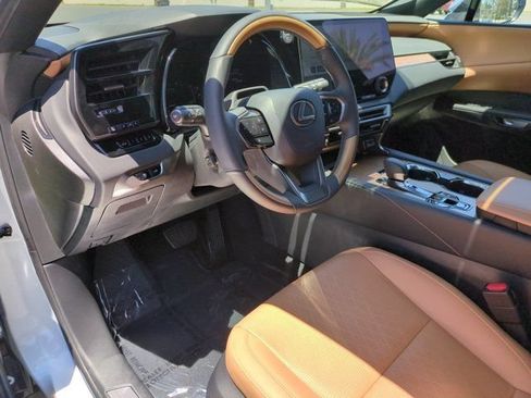 Used 2025 Lexus RX 350 w/ Convenience Package AWD/4WD image 13