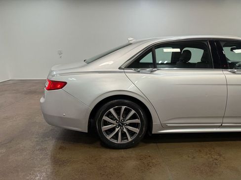 Used 2019 Lincoln Continental Premiere image 34