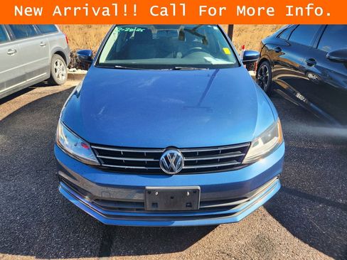 Used 2018 Volkswagen Jetta S image 2