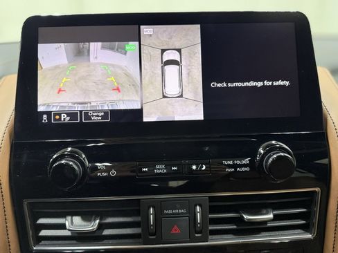 Used 2024 INFINITI QX80 Sensory image 31