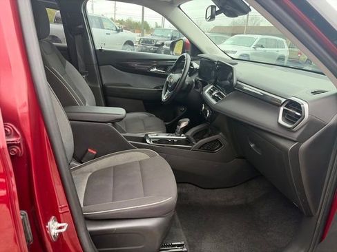 Used 2024 Chevrolet TrailBlazer LT w/ Convenience Package image 41