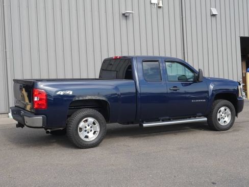 Used 2011 Chevrolet Silverado 1500 LT w/ All-Star Edition AWD/4WD image 8