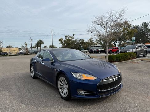 Used 2016 Tesla Model S 70 image 3