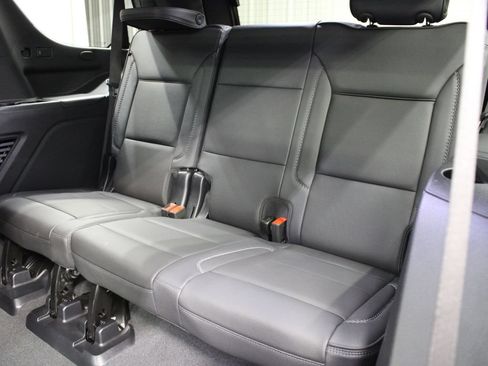 Used 2025 GMC Yukon Denali w/ Denali Reserve Package AWD/4WD image 15