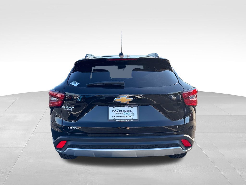 New 2026 Chevrolet Trax LT FWD image 4