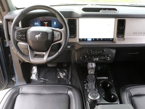 Used 2025 Ford Bronco Outer Banks AWD/4WD image 19