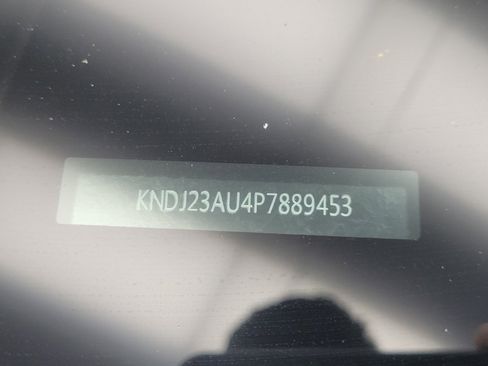 Used 2023 Kia Soul LX w/ Option Group 015 FWD image 33