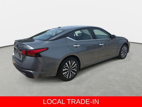 Used 2023 Nissan Altima 2.5 SV image 5