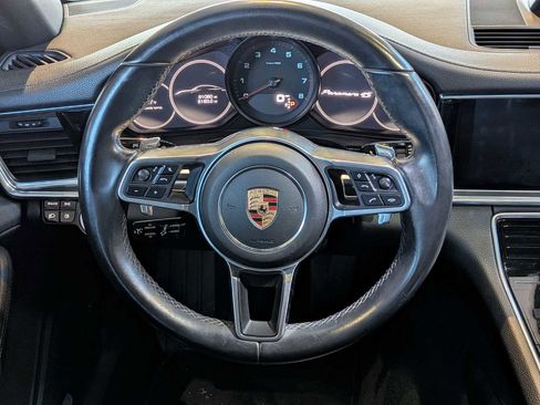 Used 2017 Porsche Panamera 4 image 23