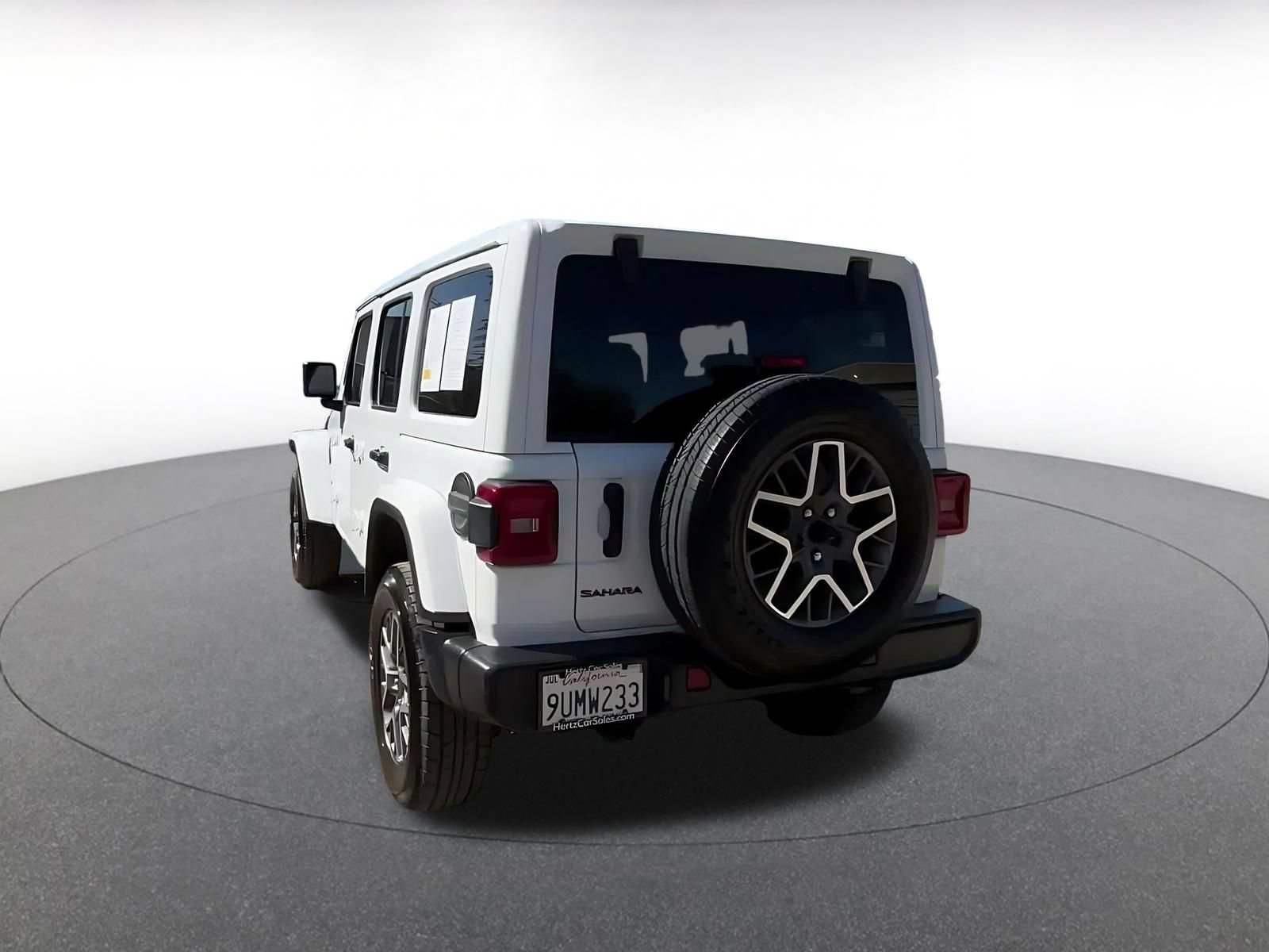 Used 2025 Jeep Wrangler Unlimited Sahara AWD/4WD image 10