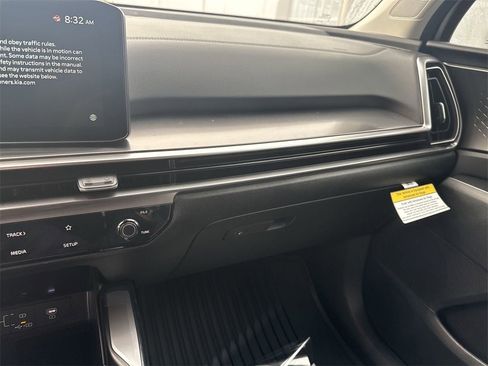 New 2026 Kia Sorento LX image 10