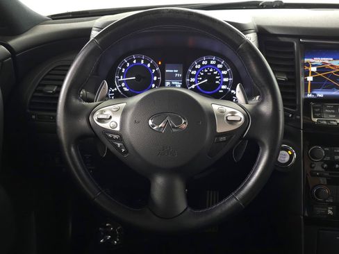 Used 2017 INFINITI QX70 AWD w/ Premium Package image 18