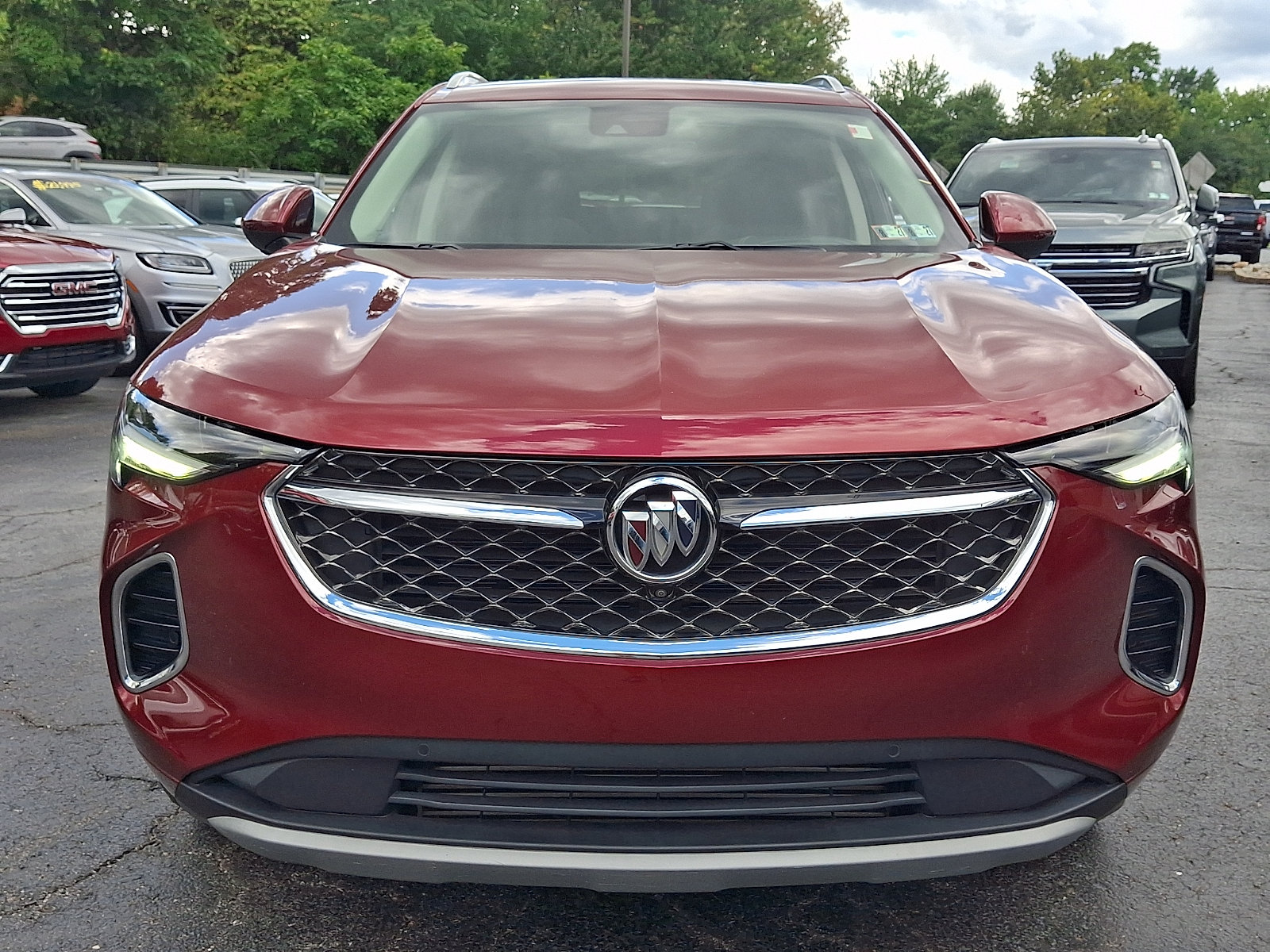 Used 2023 Buick Envision Avenir AWD/4WD image 2