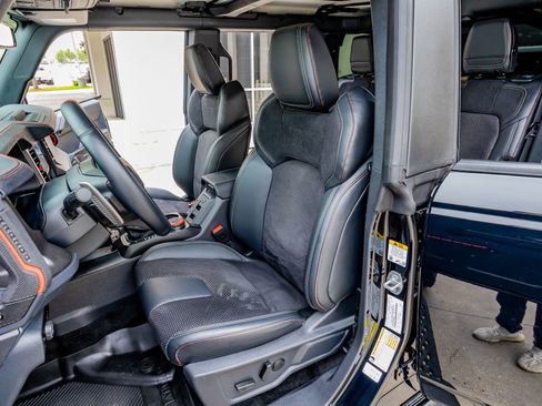 Used 2025 Ford Bronco Raptor AWD/4WD image 31