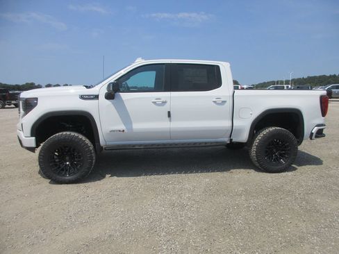 New 2026 GMC Sierra 1500 AT4 w/ AT4 Premium Package AWD/4WD image 11