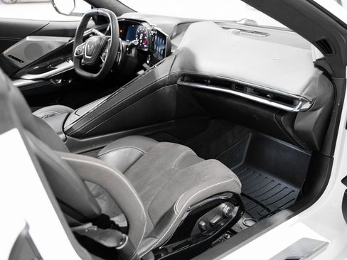 Used 2020 Chevrolet Corvette Stingray Premium Cpe w/ 3LT Preferred Equipment Group image 24