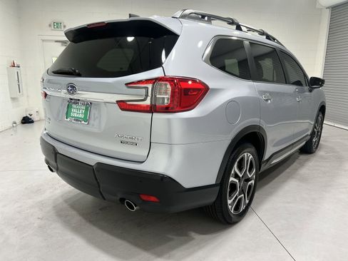 Certified 2025 Subaru Ascent Touring w/ Popular Package #2 AWD/4WD image 8