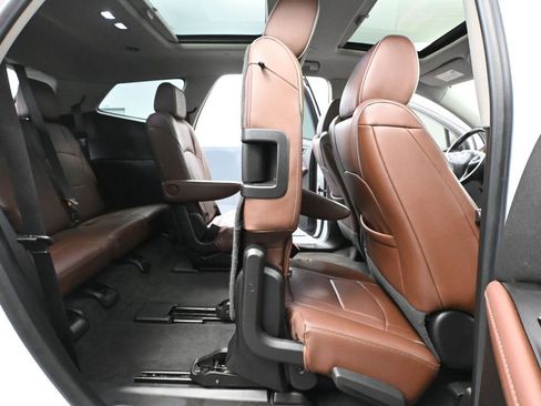 Used 2020 Buick Enclave Avenir w/ Avenir Technology Package image 55