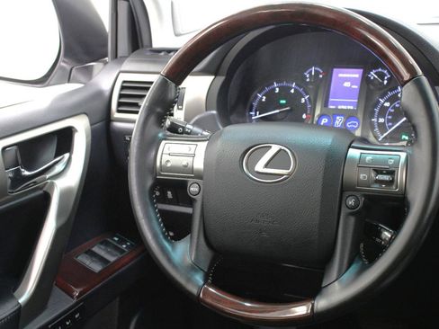 Used 2018 Lexus GX 460 Premium w/ Premium Package AWD/4WD image 54