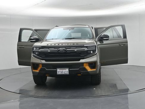 Used 2025 Ford Expedition Tremor AWD/4WD image 37