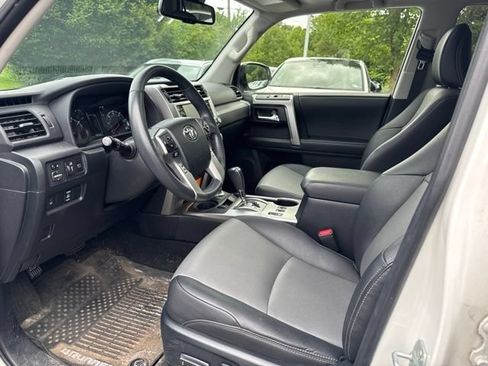 Used 2020 Toyota 4Runner SR5 Premium w/ Moonroof Package AWD/4WD image 14