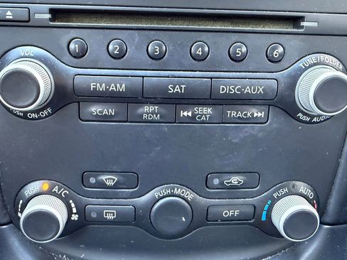 Used 2013 Nissan 370Z Touring image 26