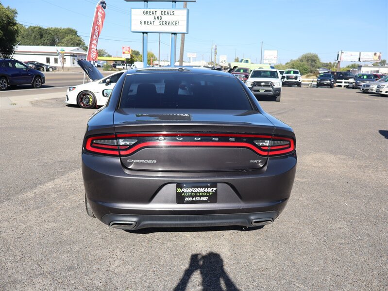 Used 2015 Dodge Charger SXT RWD image 6
