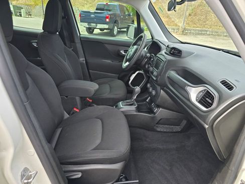 Used 2019 Jeep Renegade Sport FWD image 28