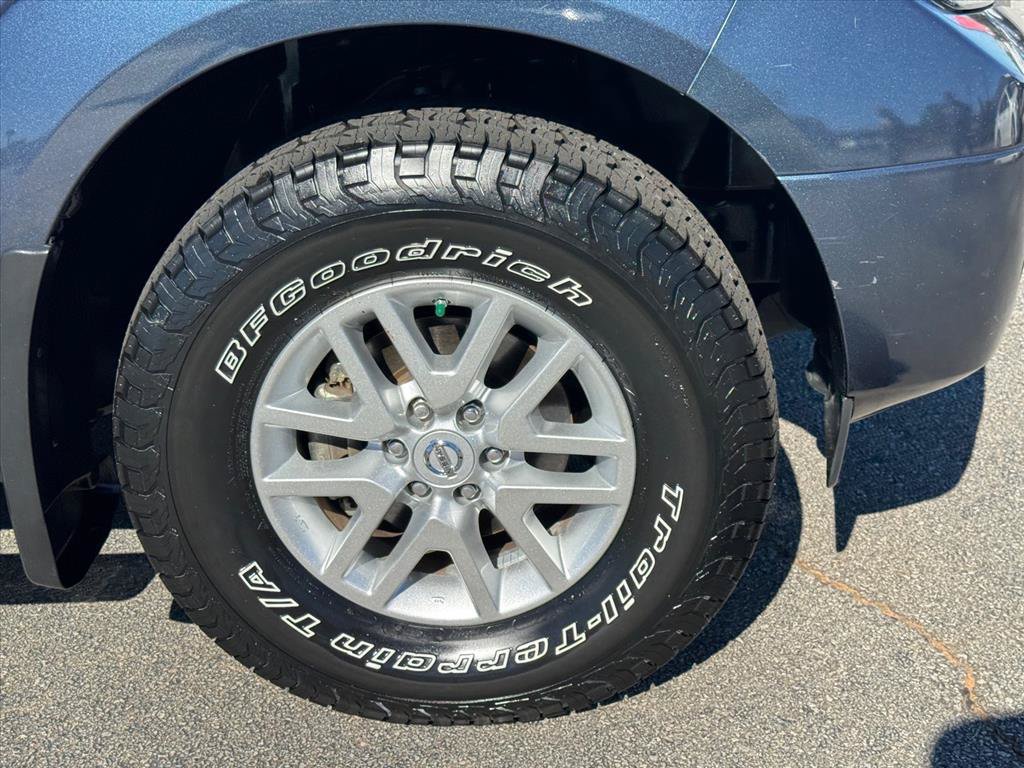 Used 2014 Nissan Frontier SV w/ SV Value Truck Package RWD image 9