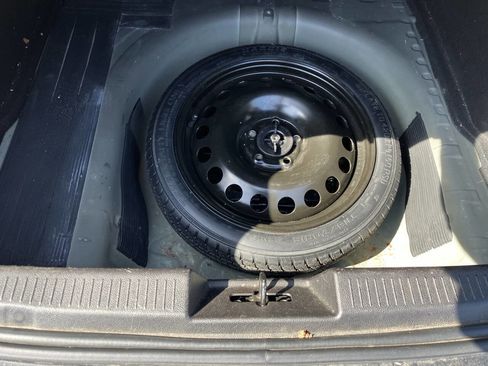 Used 2012 Chevrolet Sonic LT image 23