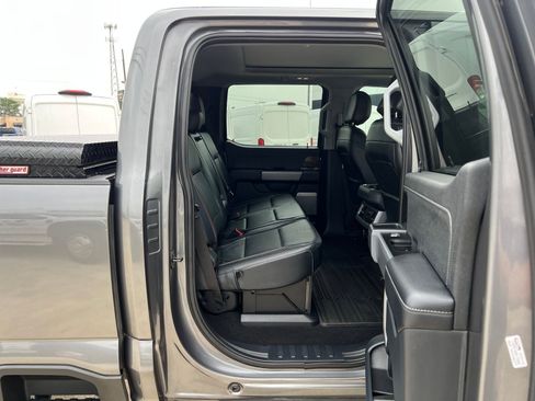 Used 2023 Ford F250 Lariat w/ Lariat Ultimate Package AWD/4WD image 11