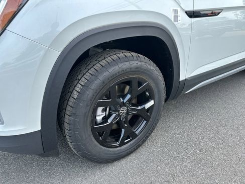 New 2026 Volkswagen Atlas Peak Edition AWD/4WD image 7