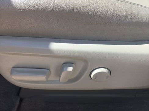 Used 2015 Toyota Sienna XLE AWD/4WD image 12