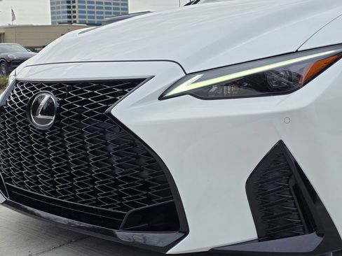 Used 2022 Lexus IS 350 F Sport image 8