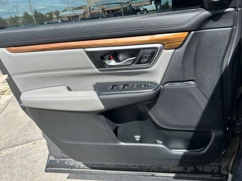 Used 2017 Honda CR-V Touring image 13