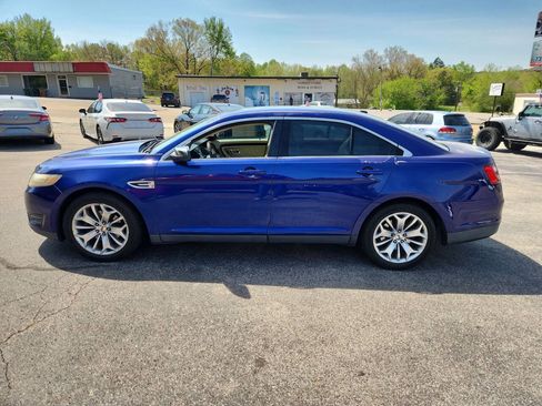 Used 2013 Ford Taurus Limited FWD image 4