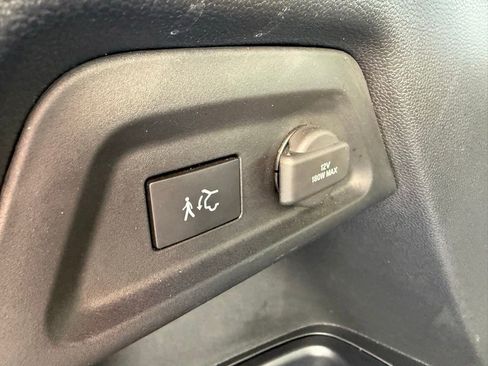 Used 2025 Honda Pilot Black Edition image 34