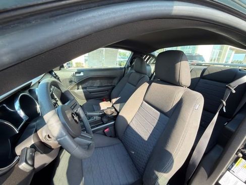 Used 2009 Ford Mustang GT RWD image 11