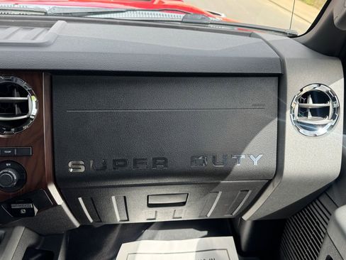 Used 2011 Ford F350 Lariat w/ Lariat Interior Pkg image 33